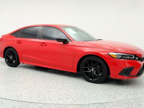 Used 2023 Honda Civic Sport image 3