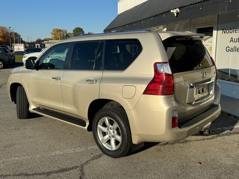 Used 2010 Lexus GX 460 image 4