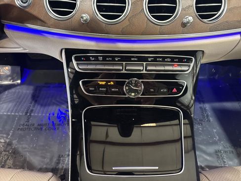 Used 2017 Mercedes-Benz E 400 4MATIC Wagon image 47