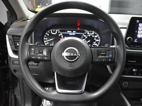 Certified 2023 Nissan Rogue SV image 24