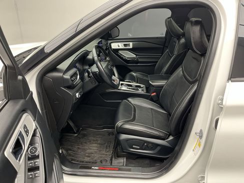 Used 2021 Ford Explorer ST w/ Equipment Group 401A image 3