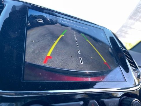 Used 2021 Jeep Grand Cherokee Limited image 15