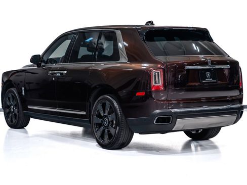 Used 2023 Rolls-Royce Cullinan AWD/4WD image 5