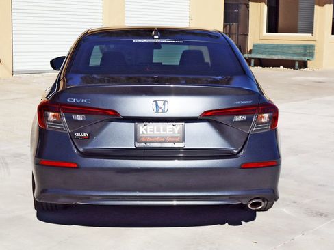 Used 2022 Honda Civic Sport image 7