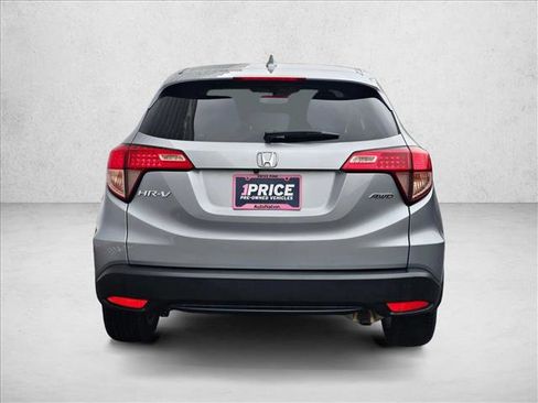 Used 2017 Honda HR-V EX image 4