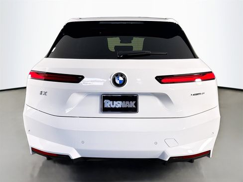 New 2026 BMW iX xDrive60 w/ Premium Package image 6