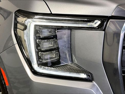 Used 2022 GMC Yukon AT4 AWD/4WD image 27
