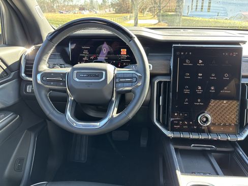 Used 2025 GMC Acadia Denali w/ Super Cruise Package image 30