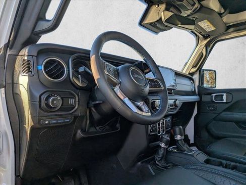 Used 2024 Jeep Wrangler High Altitude image 10