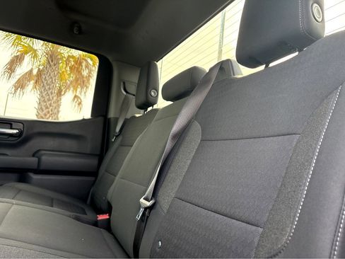 Used 2022 Chevrolet Silverado 1500 LT w/ Z71 Off-Road Package image 18