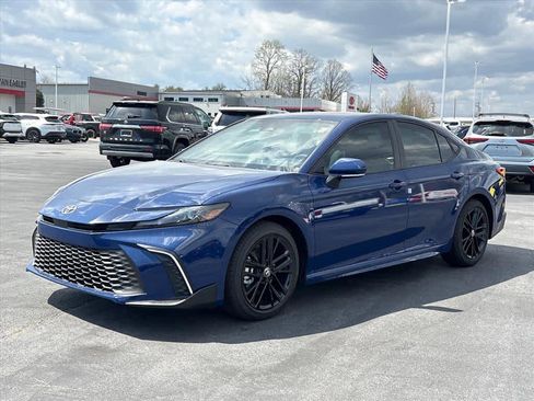 Used 2026 Toyota Camry SE image 26