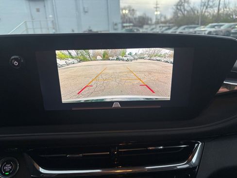 Used 2025 Buick Envista Sport Touring image 22