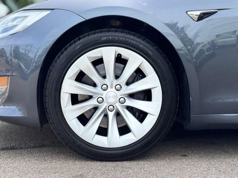 Used 2018 Tesla Model S 75D AWD/4WD image 11