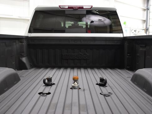 Used 2022 Chevrolet Silverado 3500 High Country w/ LPO, Hitch Package AWD/4WD image 28