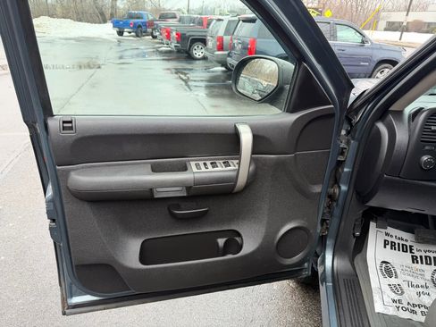 Used 2007 Chevrolet Silverado 1500 LT w/ Towing Package image 7