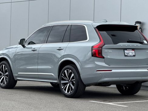Used 2026 Volvo XC90 B5 Core AWD/4WD image 3