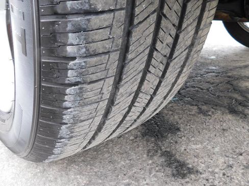 Used 2014 Porsche Cayenne Platinum Edition image 42