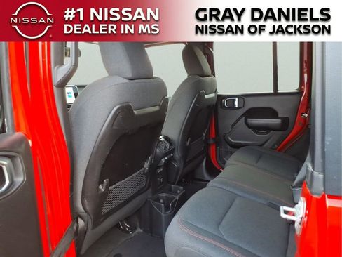 Used 2024 Jeep Wrangler Unlimited Rubicon image 27