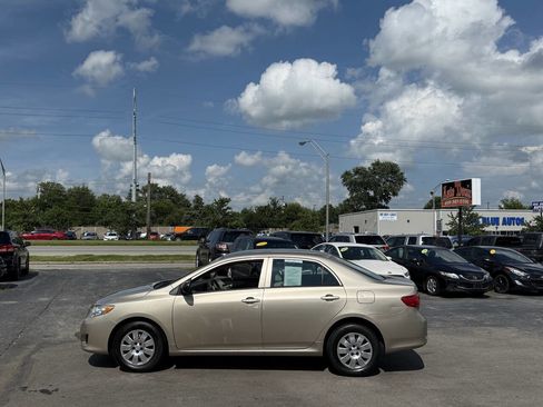 Used 2010 Toyota Corolla LE image 6