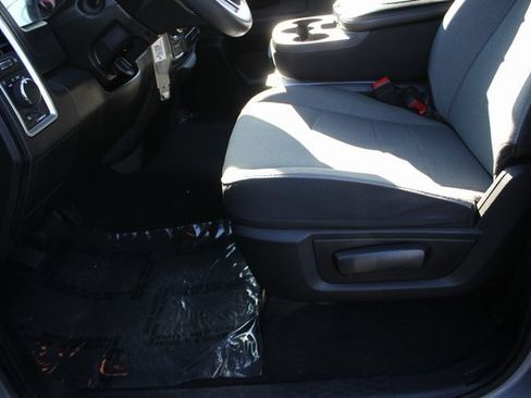 Used 2024 RAM 1500 Classic SLT image 16