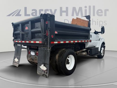 Used 2021 Ford F750 2WD Regular Cab Super Duty image 5