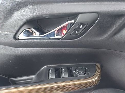 Used 2023 GMC Acadia SLE w/ Driver Convenience Package image 21