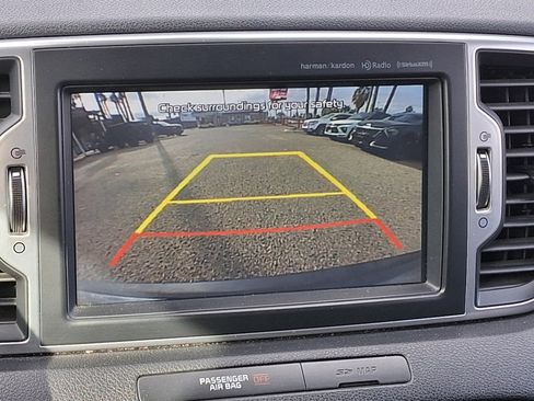 Used 2018 Kia Sportage SX image 9