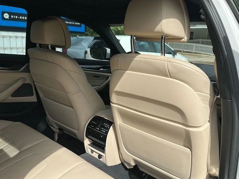 Used 2017 BMW 540i RWD image 23