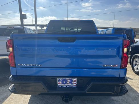 Used 2025 Chevrolet Silverado 1500 ZR2 w/ Technology Package image 6
