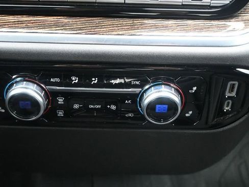 Used 2023 GMC Sierra 1500 Elevation image 20