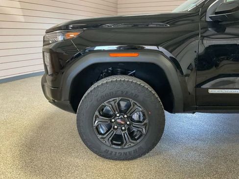 New 2025 GMC Canyon Elevation w/ Convenience Package image 12