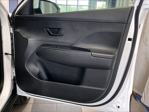 Used 2024 Hyundai Kona SEL AWD/4WD image 12