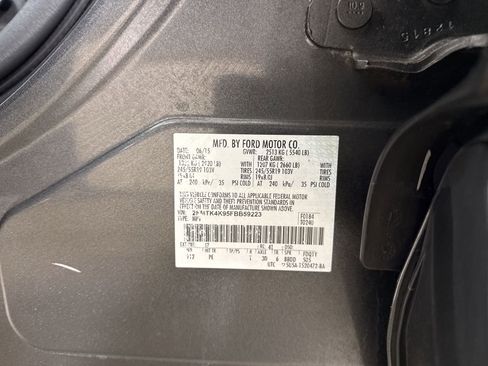 Used 2015 Ford Edge Titanium w/ Equipment Group 301A image 37