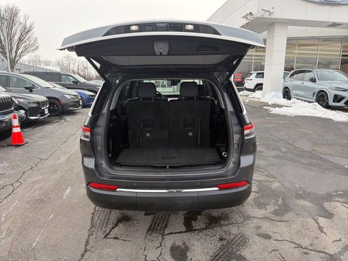 Used 2022 Jeep Grand Cherokee L Limited image 10
