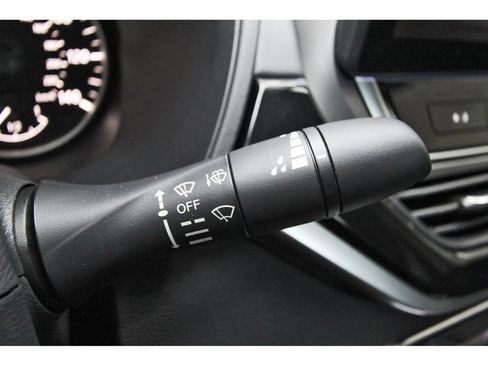 New 2026 Nissan Altima 2.5 SR w/ SR Premium Package FWD image 18