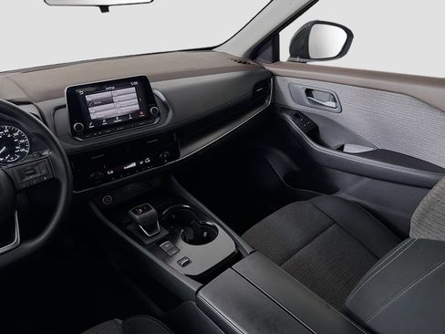 Used 2022 Nissan Rogue SV FWD image 24