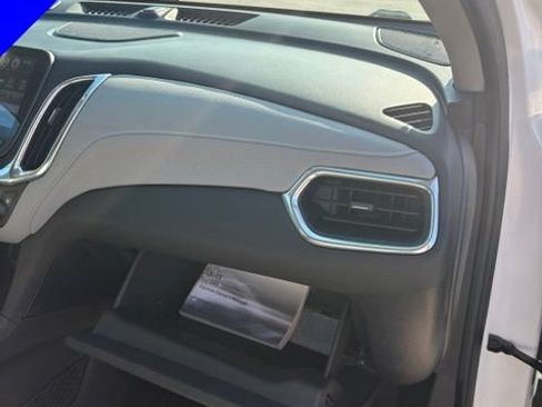 Used 2018 Chevrolet Equinox Premier FWD image 34