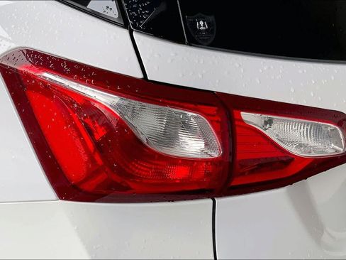 Used 2021 Chevrolet Equinox LT FWD image 28