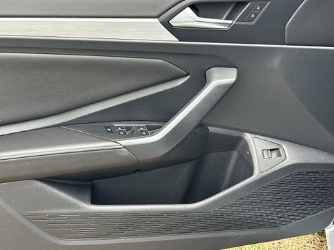 Used 2025 Volkswagen Jetta Sport image 10
