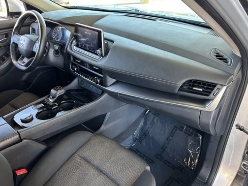 Used 2025 Nissan Rogue SV AWD/4WD image 21