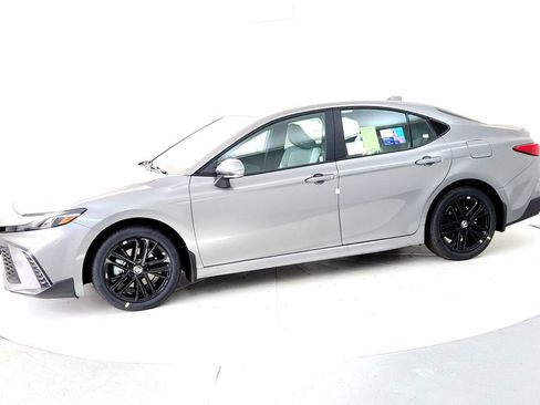 New 2026 Toyota Camry SE AWD/4WD image 3