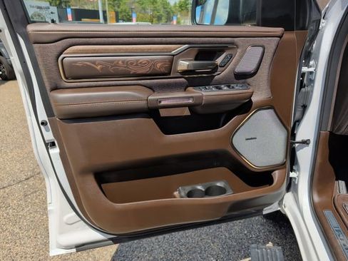 Used 2025 RAM 1500 Limited AWD/4WD image 22
