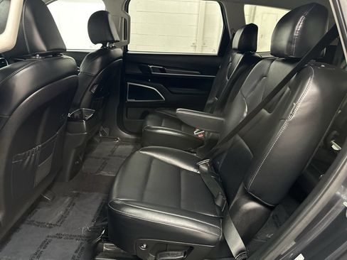Used 2023 Kia Telluride S AWD/4WD image 22