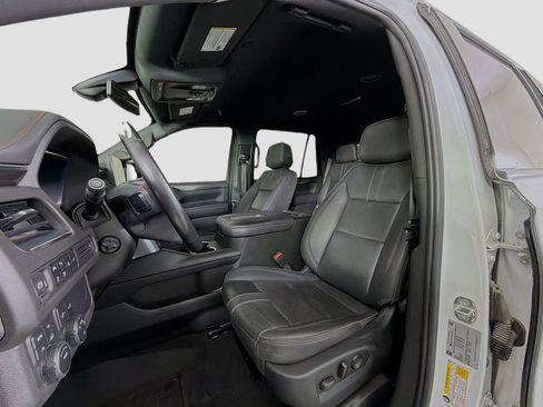 Used 2022 Chevrolet Tahoe RST w/ Luxury Package image 13