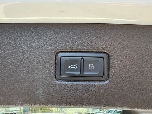 Used 2017 Audi Q7 3.0T Premium Plus w/ Premium Plus Package image 26