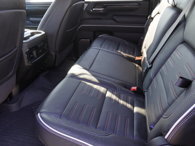 Used 2025 GMC Sierra 2500 AT4X AWD/4WD image 15