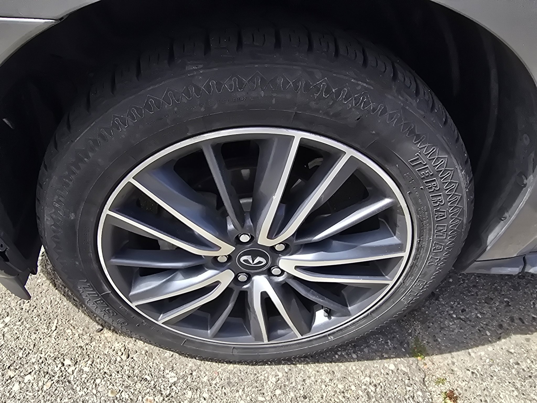 Used 2019 INFINITI QX60 Luxe w/ Sensory Package AWD/4WD image 9