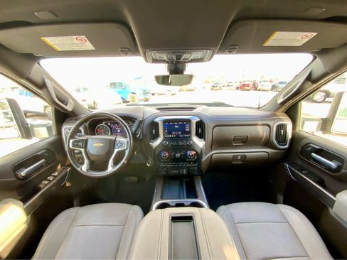 Used 2024 Chevrolet Silverado 2500 High Country image 30