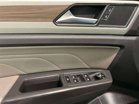 Used 2023 Volkswagen Atlas SEL image 18