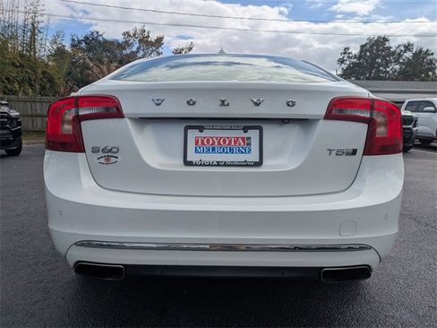 Used 2017 Volvo S60 T5 Inscription Platinum image 5